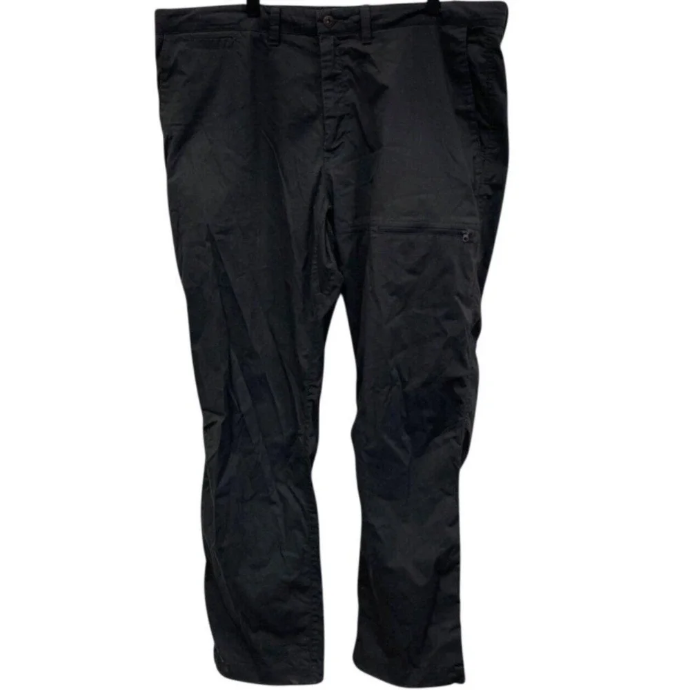 The North Face Men's Nylon Pants Size 40 Short Black Hiking Travel Zip Pocket